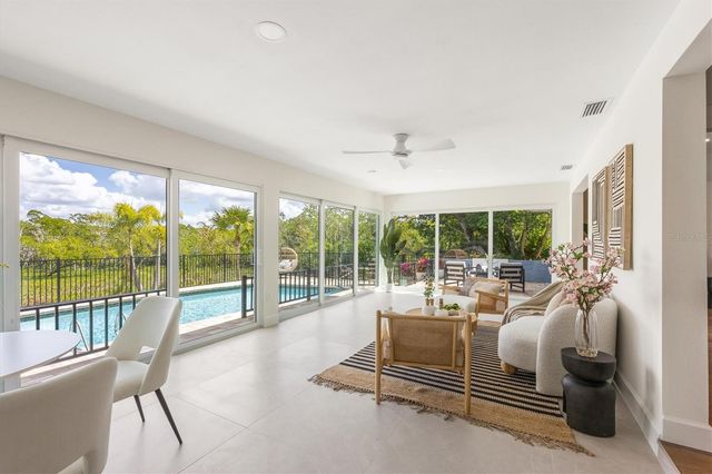 700 TROPICAL CIRCLE, Sarasota, FL 34242