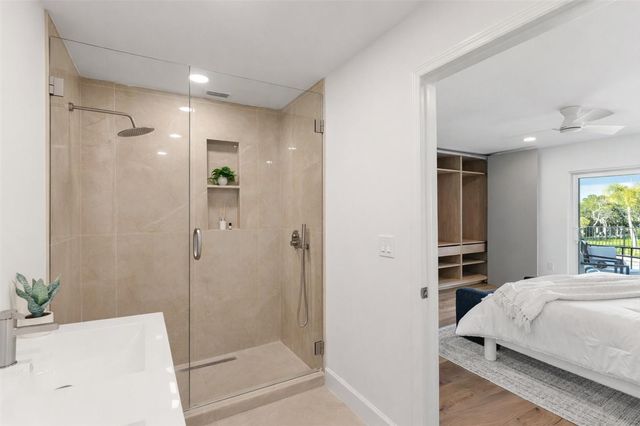 700 TROPICAL CIRCLE, Sarasota, FL 34242