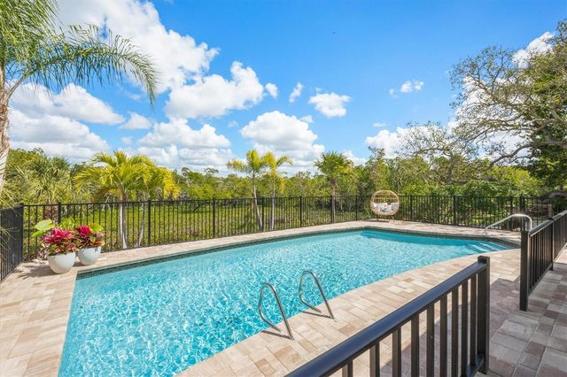 700 TROPICAL CIRCLE, Sarasota, FL 34242