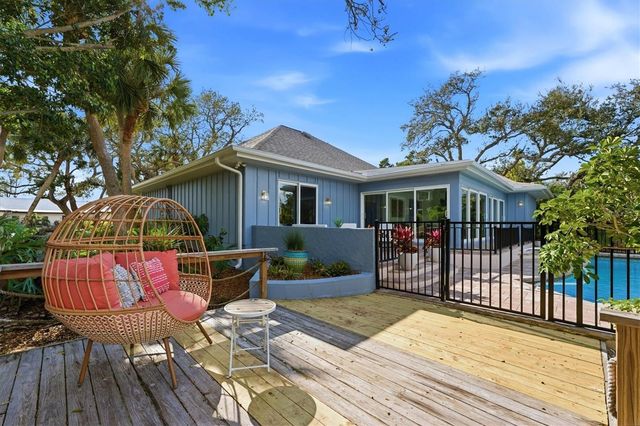 700 TROPICAL CIRCLE, Sarasota, FL 34242