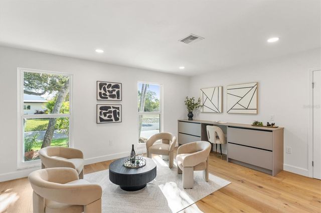 700 TROPICAL CIRCLE, Sarasota, FL 34242