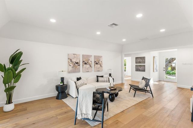 700 TROPICAL CIRCLE, Sarasota, FL 34242