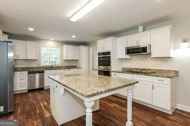 588 Sugar Valley Trail SE, Conyers, GA 30094
