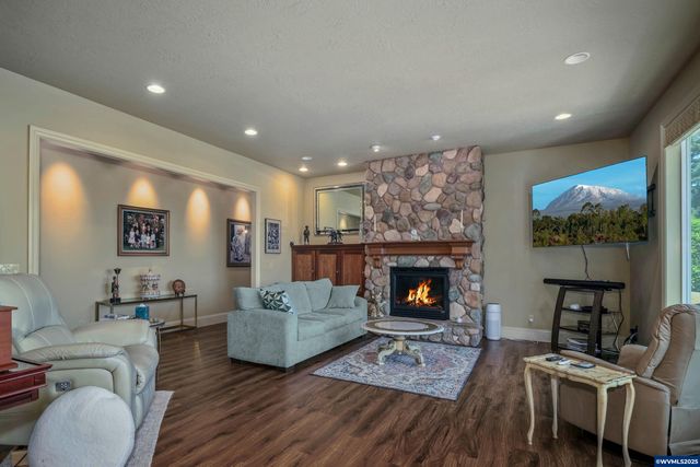 7947 Lavender Ln SE, Turner, OR 97392