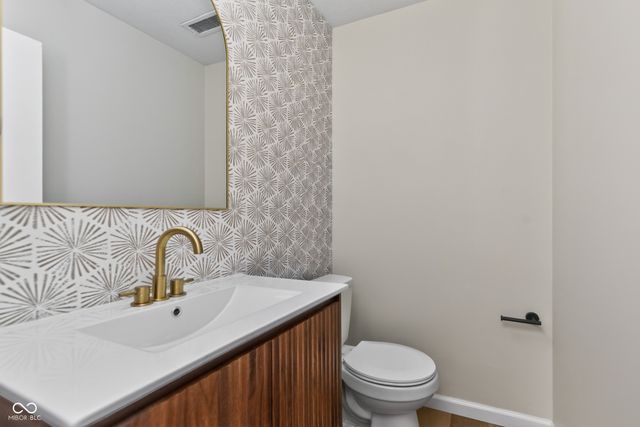 7158 Munsee Lane, Indianapolis, IN 46260