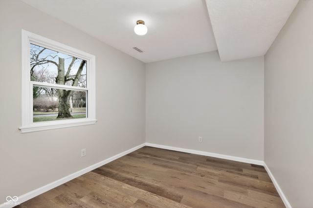 7158 Munsee Lane, Indianapolis, IN 46260