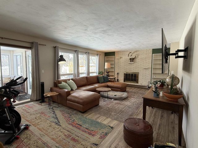 1121 Erie Drive, Janesville, WI 53545