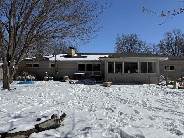 1121 Erie Drive, Janesville, WI 53545