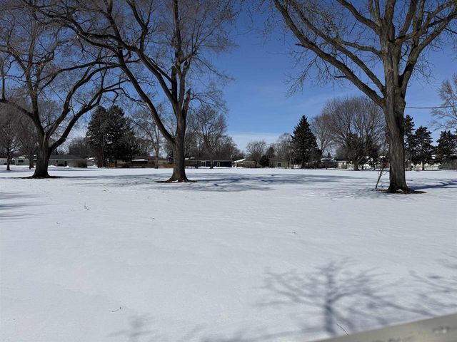 1121 Erie Drive, Janesville, WI 53545