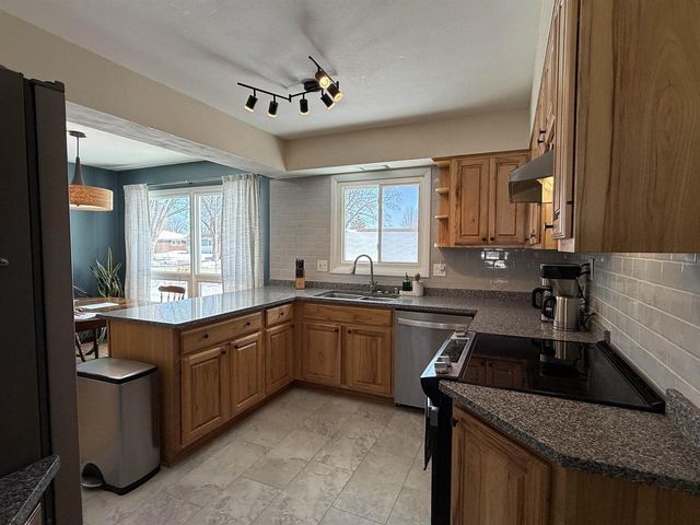 1121 Erie Drive, Janesville, WI 53545