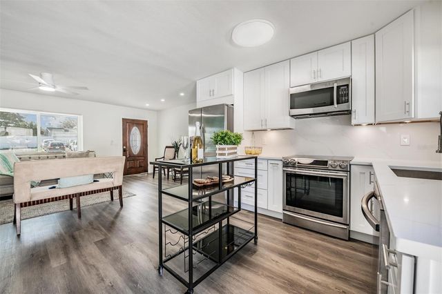 66 LAKE SHORE DRIVE, Palm Harbor, FL 34684