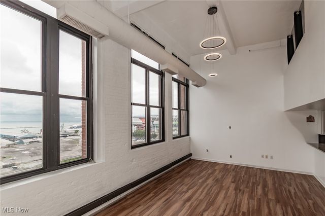 1133 W 9th Street 701, Cleveland, OH 44113