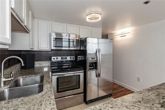 1133 W 9th Street 701, Cleveland, OH 44113