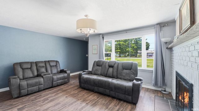 7124 St. Joe Road, Fort Wayne, IN 46835