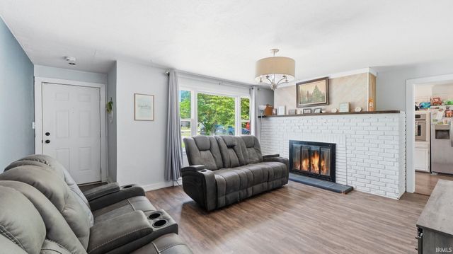 7124 St. Joe Road, Fort Wayne, IN 46835