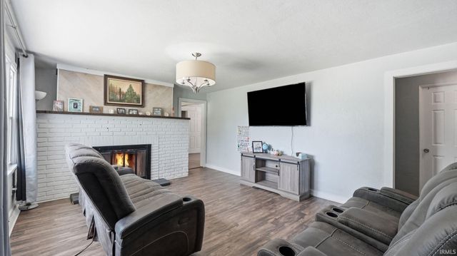 7124 St. Joe Road, Fort Wayne, IN 46835
