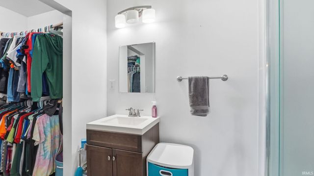7124 St. Joe Road, Fort Wayne, IN 46835