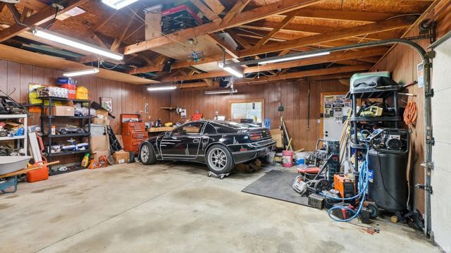 7124 St. Joe Road, Fort Wayne, IN 46835