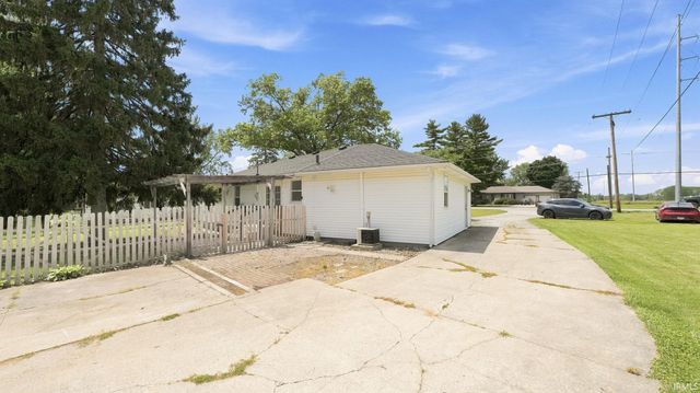 7124 St. Joe Road, Fort Wayne, IN 46835
