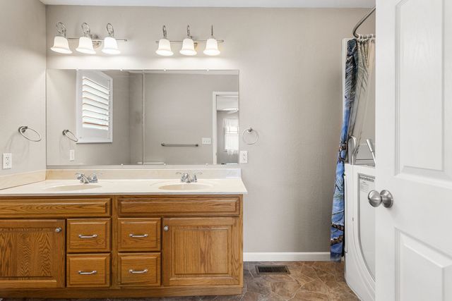 307 Zehr Lane, Fisher, IL 61843