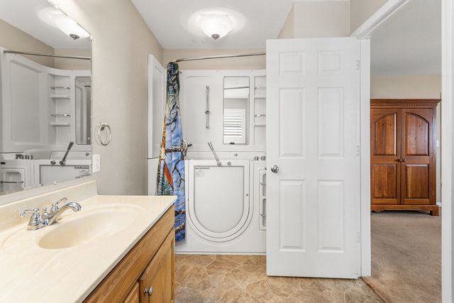 307 Zehr Lane, Fisher, IL 61843