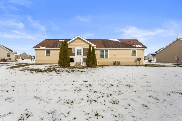 307 Zehr Lane, Fisher, IL 61843