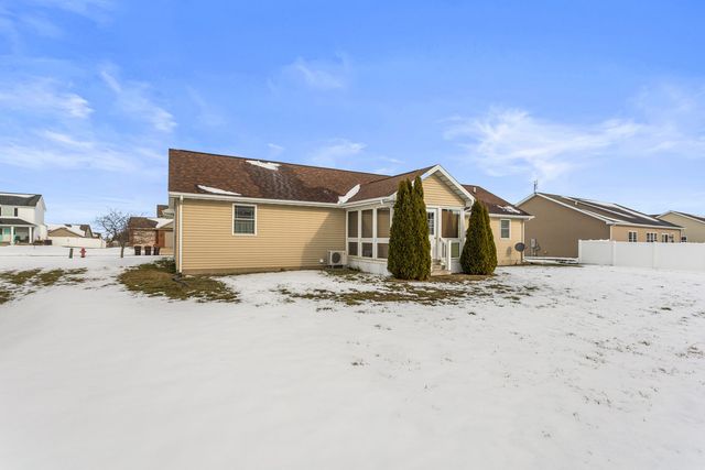 307 Zehr Lane, Fisher, IL 61843