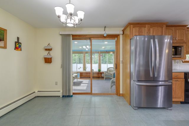 36 N Curtisville Road, Concord, NH 03301