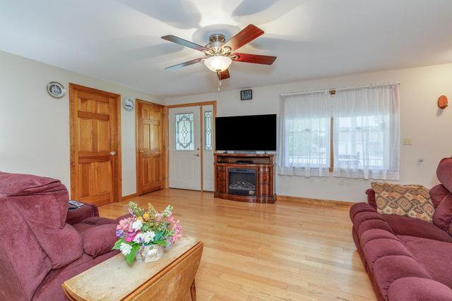 36 N Curtisville Road, Concord, NH 03301