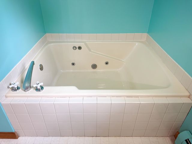 36 N Curtisville Road, Concord, NH 03301