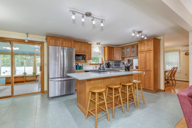 36 N Curtisville Road, Concord, NH 03301