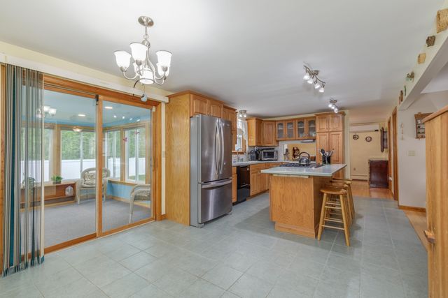 36 N Curtisville Road, Concord, NH 03301