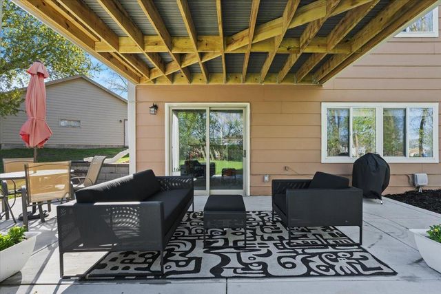 6585 Nathan Lane N, Maple Grove, MN 55369