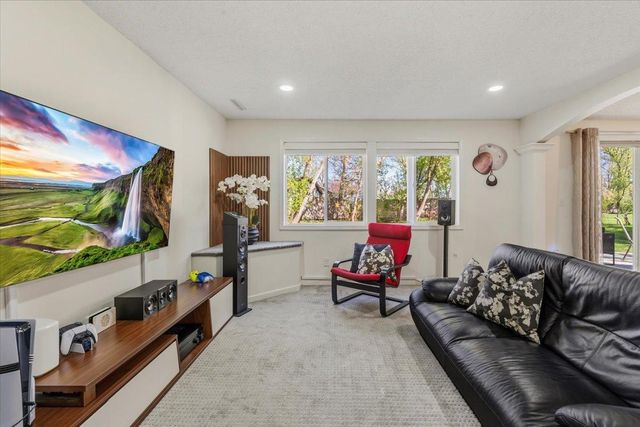 6585 Nathan Lane N, Maple Grove, MN 55369
