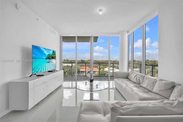 9940 W Bay Harbor Drive 5D-N, Bay Harbor Islands, FL 33154