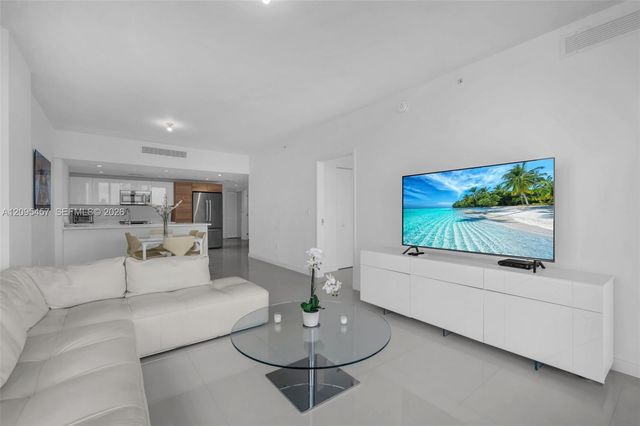 9940 W Bay Harbor Drive 5D-N, Bay Harbor Islands, FL 33154