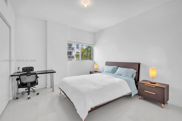 9940 W Bay Harbor Drive 5D-N, Bay Harbor Islands, FL 33154