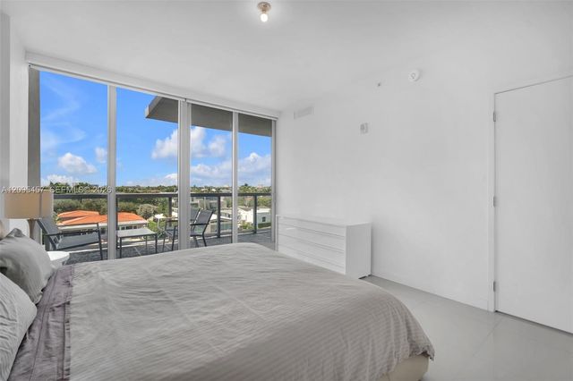 9940 W Bay Harbor Drive 5D-N, Bay Harbor Islands, FL 33154