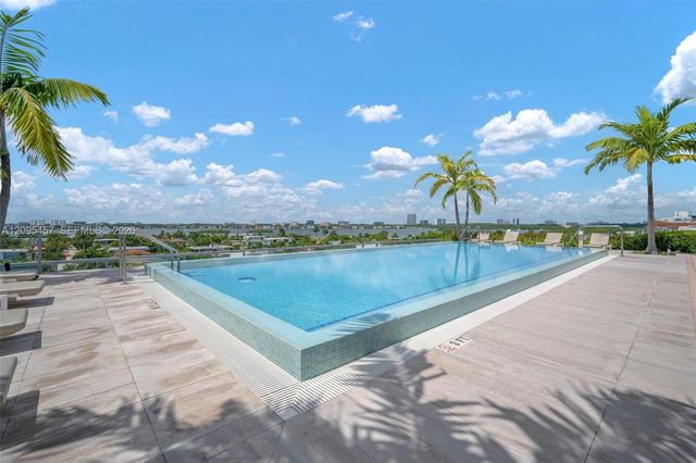 9940 W Bay Harbor Drive 5D-N, Bay Harbor Islands, FL 33154
