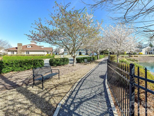 806 Canoe Song Road, Fort Mill, SC 29708