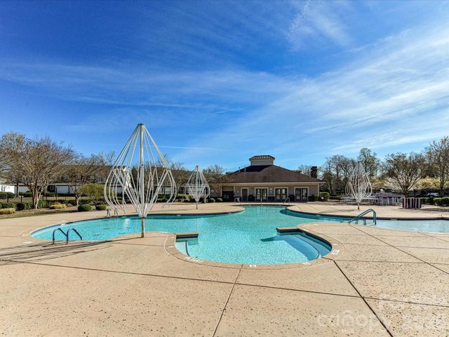 806 Canoe Song Road, Fort Mill, SC 29708