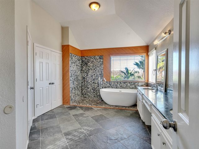 114 Bayou Bend Drive, League City, TX 77573