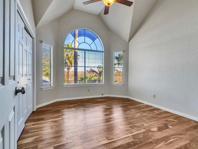 114 Bayou Bend Drive, League City, TX 77573