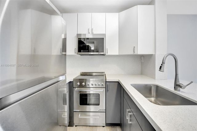 7241 Miami Lakes Dr D14, Miami Lakes, FL 33014