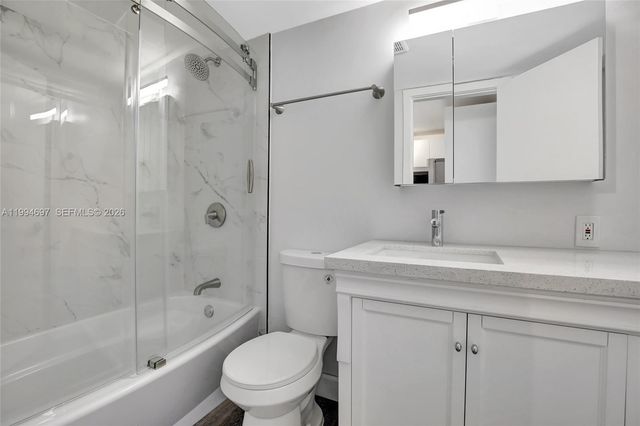 7241 Miami Lakes Dr D14, Miami Lakes, FL 33014