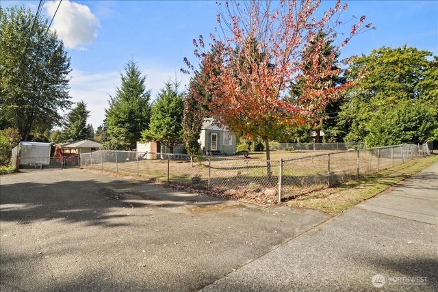 12005 5th Avenue S, Seattle, WA 98168