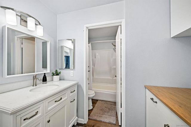 3811 Creststone, San Diego, CA 92130
