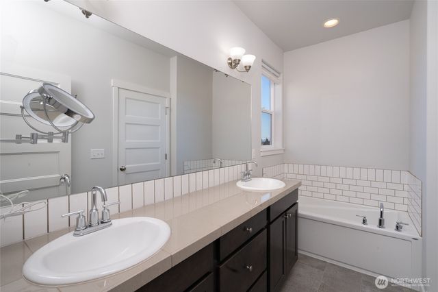 3817 Deskin Court, Anacortes, WA 98221