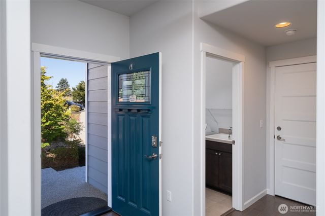 3817 Deskin Court, Anacortes, WA 98221