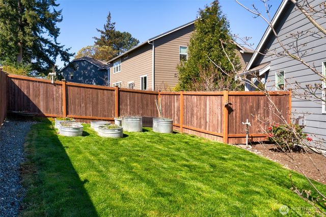 3817 Deskin Court, Anacortes, WA 98221